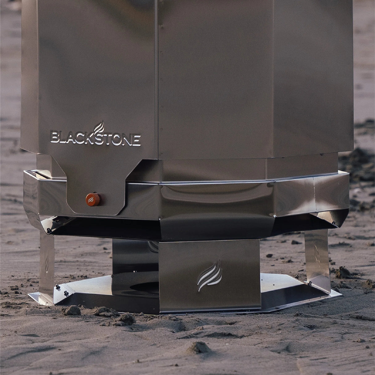 Blackstone Adventure Ready 15" Smokeless Fire Pit